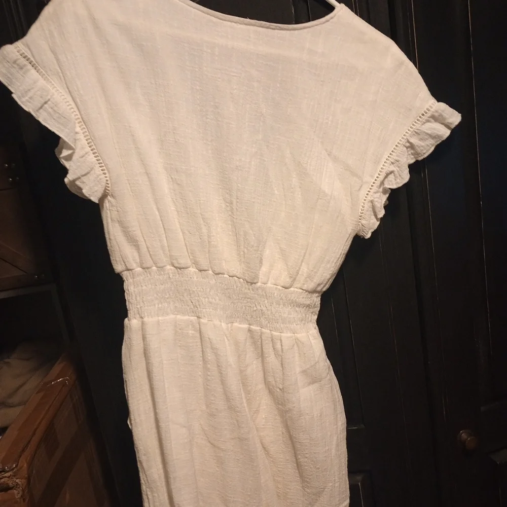 Eyeshadow Cream Ruffle Sleeve Jumpsuit - Picture 2 of 2